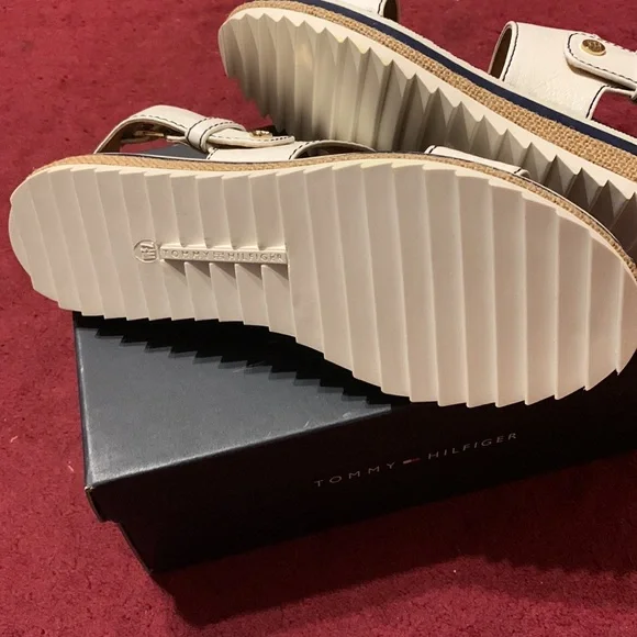 Tommy Hilfiger New White Women Sandal - Picture 9 of 12